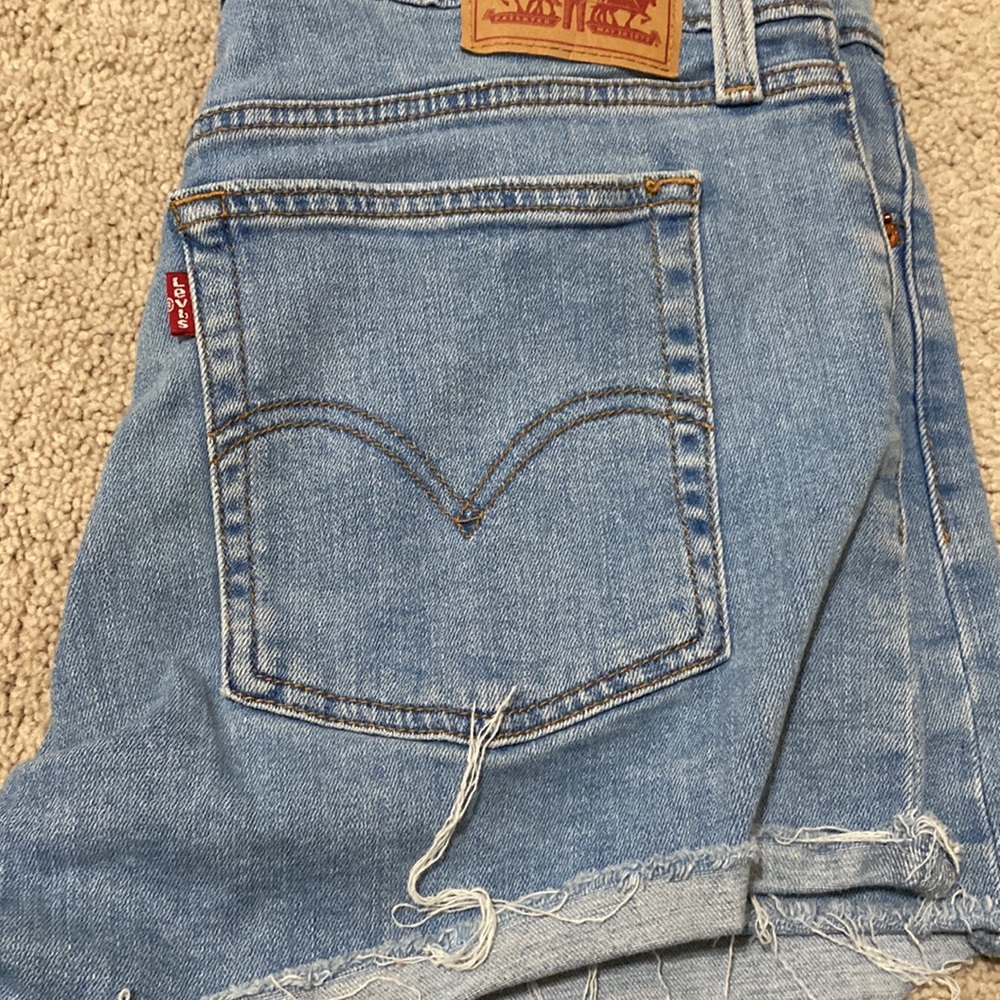 Levi’s shorts